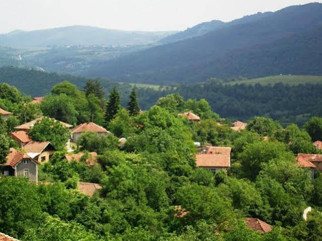 Family Hotel Lipite Tipchenitsa Exterior foto